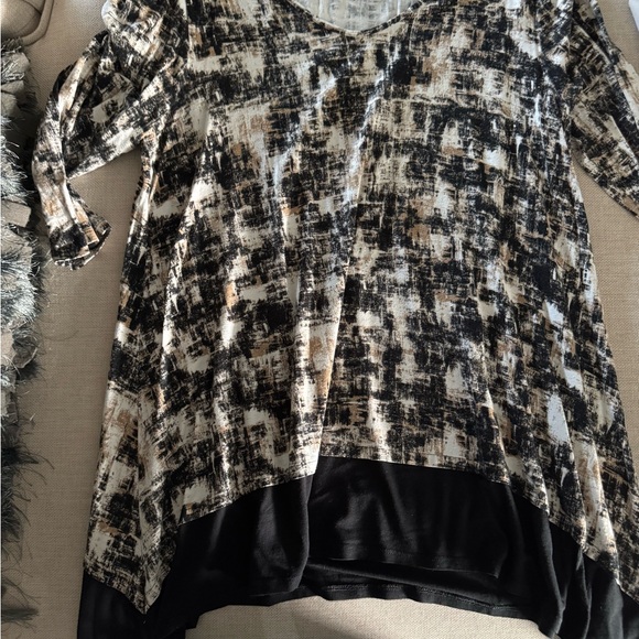 JJill Abstract Flaired top with tan chino pant “BUNDLE” - Picture 7 of 11